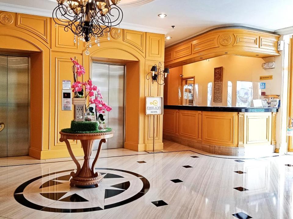 The Grand Dame 3*