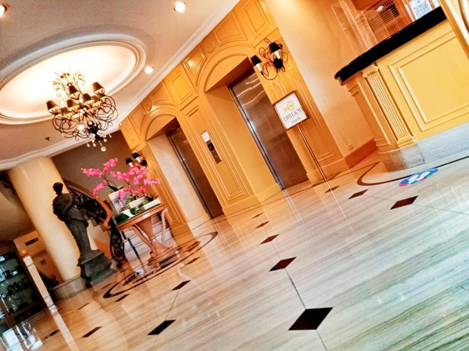 The Grand Dame 3* Iloilo City